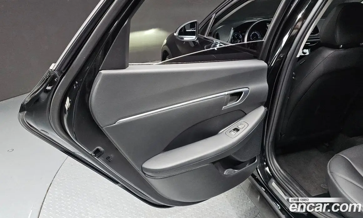 Hyundai Sonata 2020 2.0 автомат (гидро), фото 14