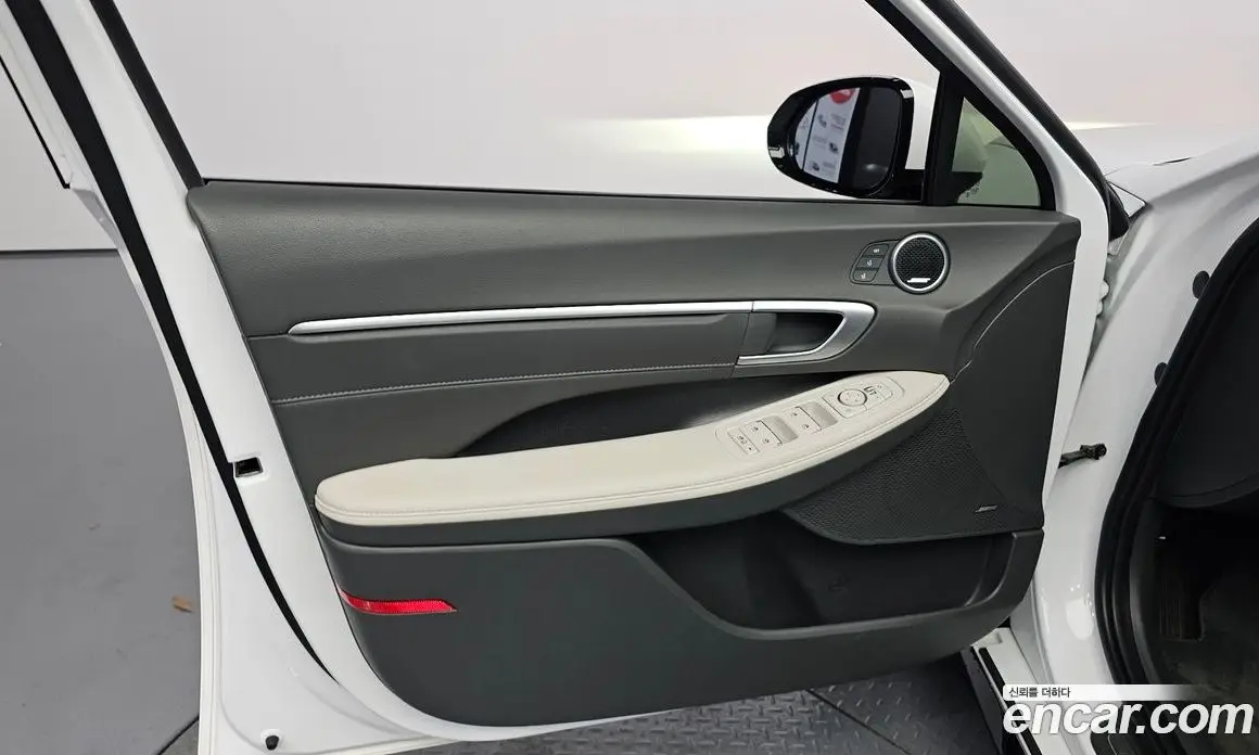 Hyundai Sonata 2024 1.6 автомат (гидро), фото 14