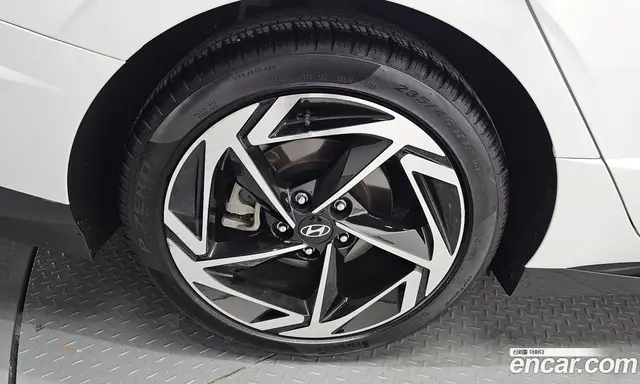 Hyundai Sonata 2024 1.6 автомат (гидро), миниатюра 5