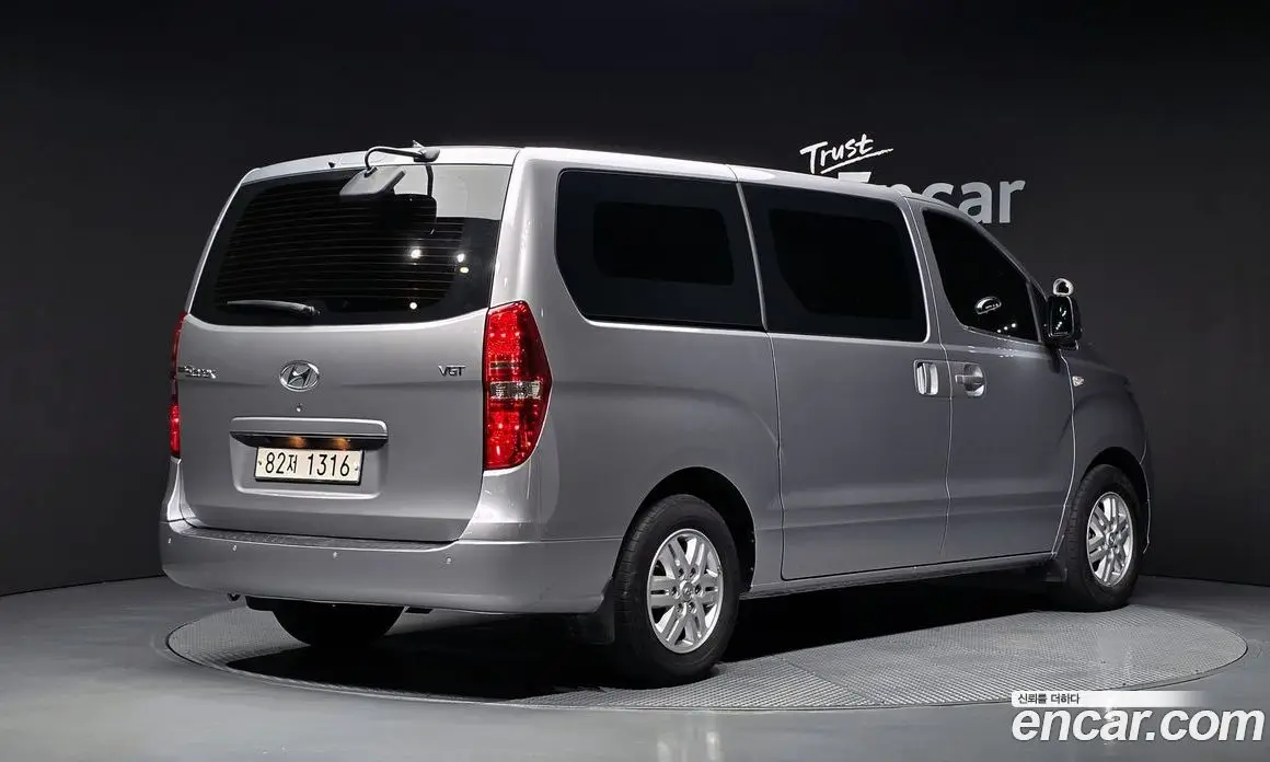 Hyundai Starex 2020 2.5 автомат (гидро), фото 2 Hyundai Starex 2020 2.5 автомат (гидро), фото 2