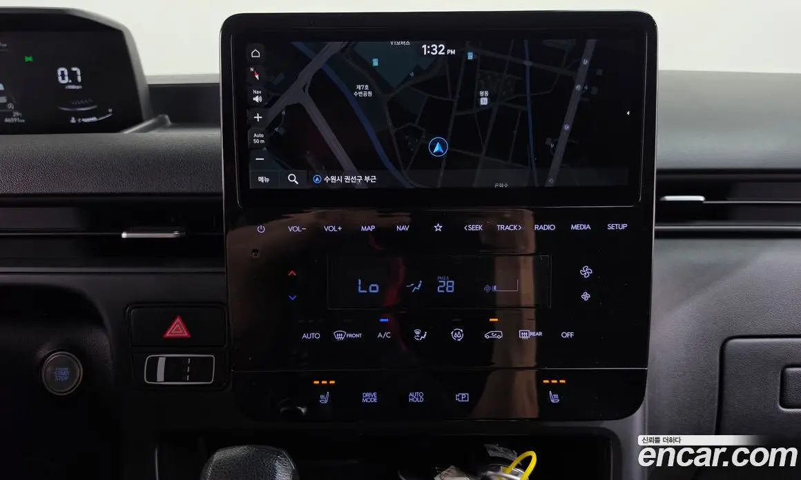 Hyundai Staria 2021 2.2 автомат (гидро), фото 14
