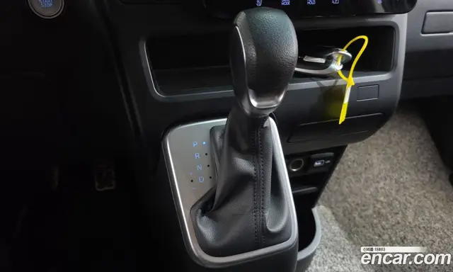 Hyundai Staria 2021 2.2 автомат (гидро), миниатюра 9