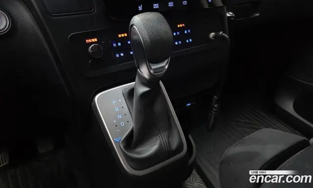 Hyundai Staria 2022 2.2 автомат (гидро), миниатюра 12