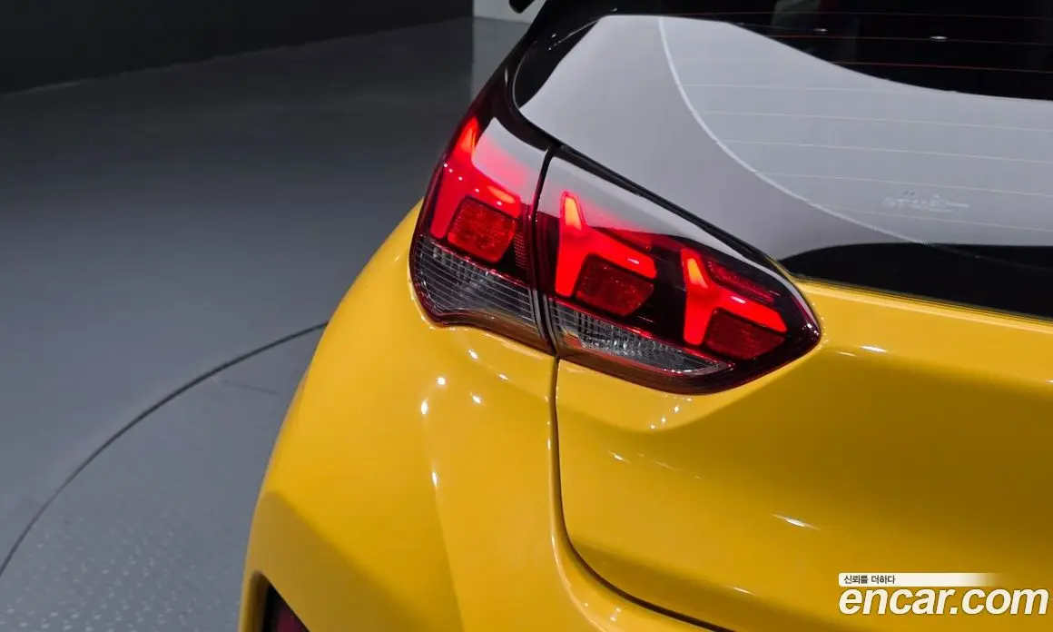 Hyundai Veloster 2018 1.6 автомат (гидро), фото 9 Hyundai Veloster 2018 1.6 автомат (гидро), фото 9