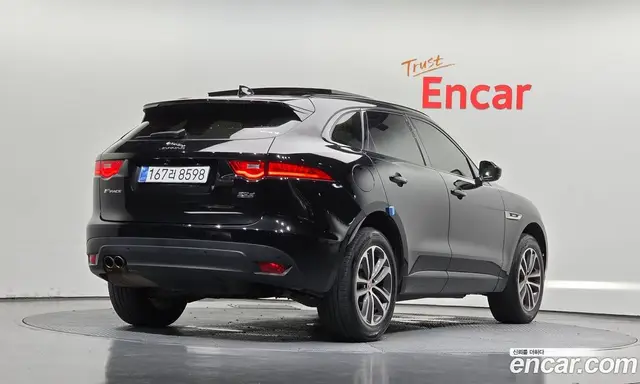 Jaguar F-Pace 2019 2.0 автомат (гидро), миниатюра 2