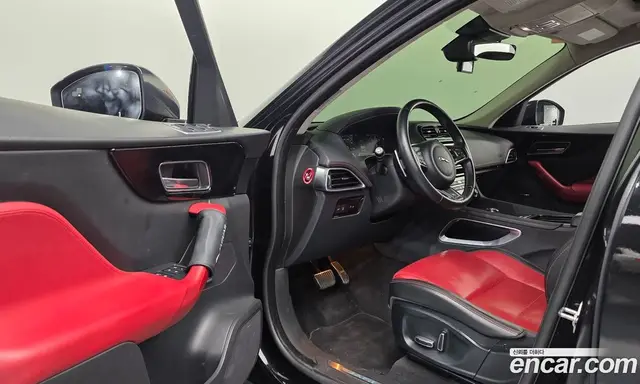 Jaguar F-Pace 2019 2.0 автомат (гидро), миниатюра 12