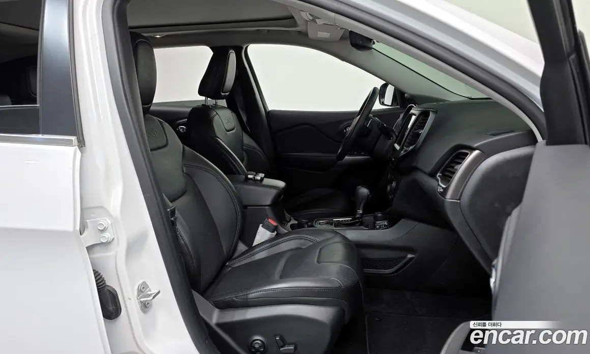 Jeep Cherokee 2019 2.4 автомат (гидро), фото 16