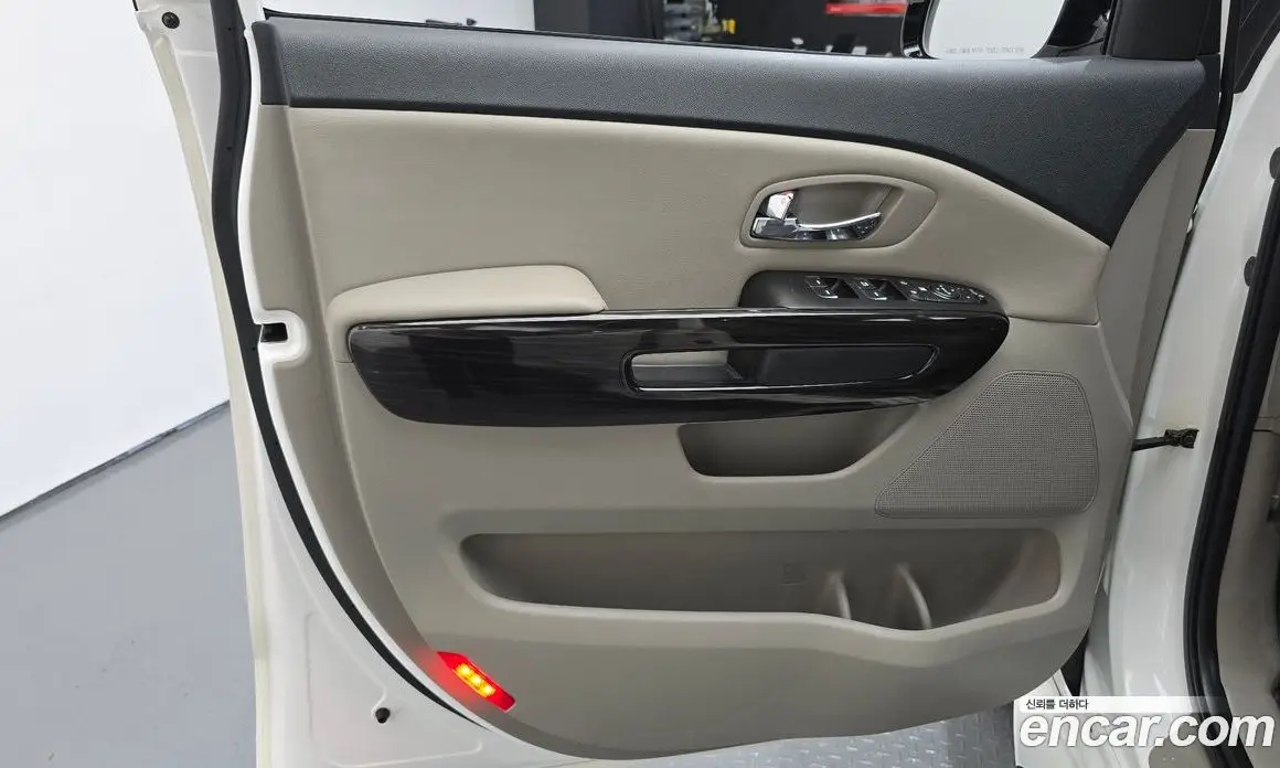Kia Carnival 2019 2.2 автомат (гидро), фото 14 Kia Carnival 2019 2.2 автомат (гидро), фото 14