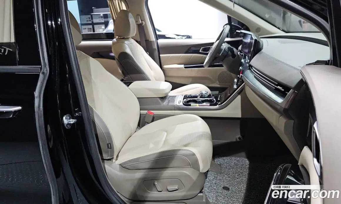 Kia Carnival 2021 2.2 автомат (гидро), фото 12 Kia Carnival 2021 2.2 автомат (гидро), фото 12