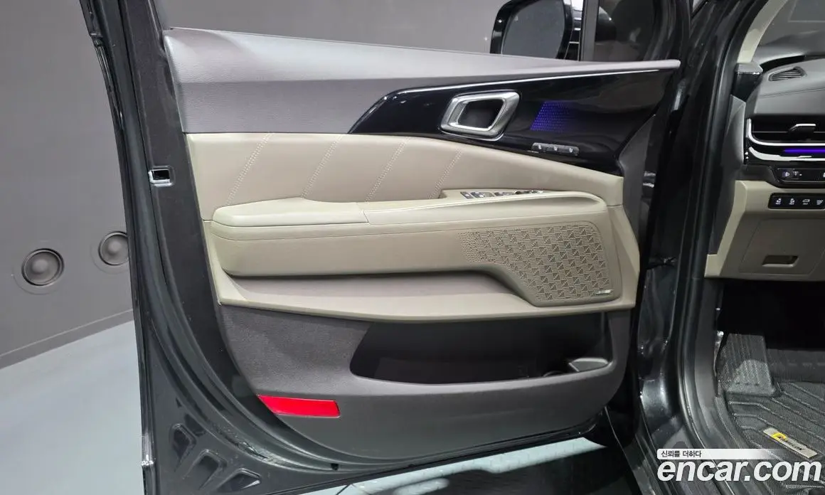 Kia Carnival 2025 1.6 автомат (гидро), фото 14
