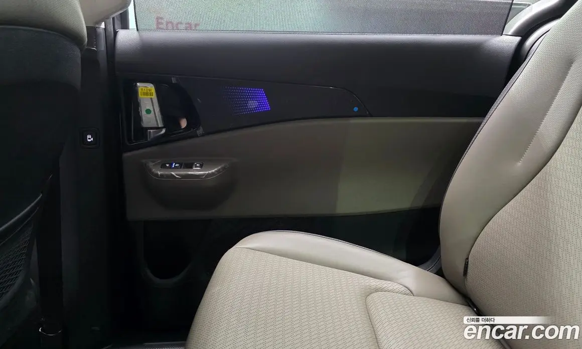 Kia Carnival 2025 1.6 автомат (гидро), фото 15
