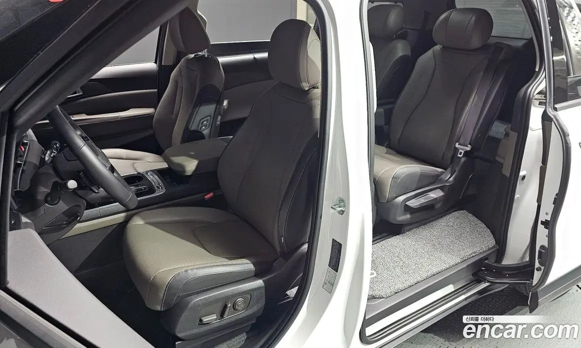 Kia Carnival 2025 2.2 автомат (гидро), фото 12