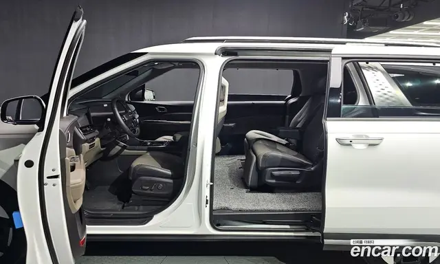 Kia Carnival 2025 2.2 автомат (гидро), миниатюра 10
