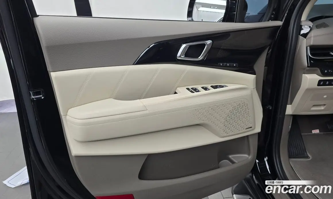 Kia Carnival 2025 1.6 автомат (гидро), фото 15