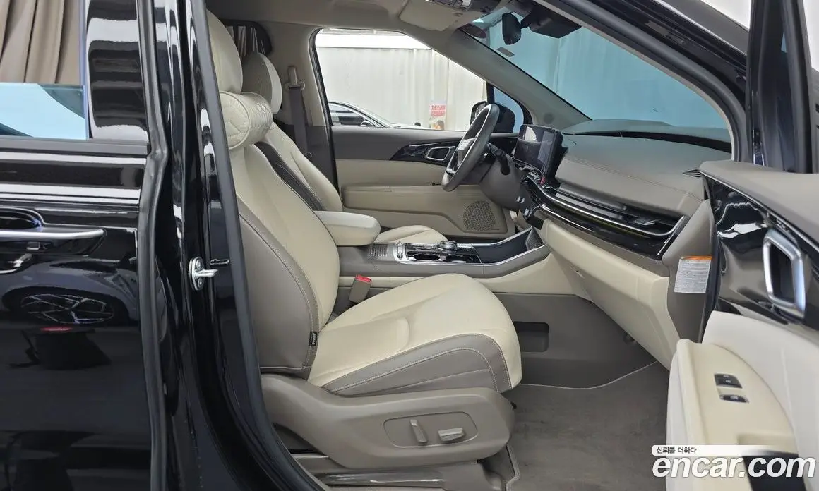 Kia Carnival 2025 1.6 автомат (гидро), фото 18