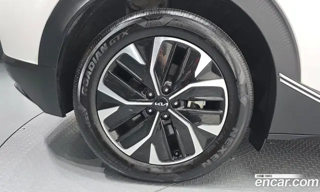 Kia EV6 2022 0.1 автомат (гидро), миниатюра 5