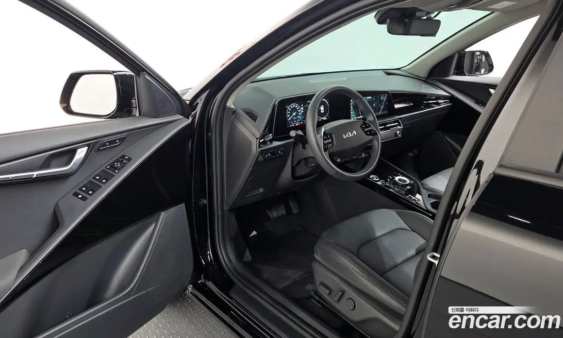 Kia Niro 2023 0.2 автомат (гидро), фото 13 Kia Niro 2023 0.2 автомат (гидро), фото 13