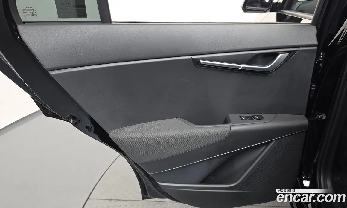 Kia Niro 2023 0.2 автомат (гидро), фото 15 Kia Niro 2023 0.2 автомат (гидро), фото 15