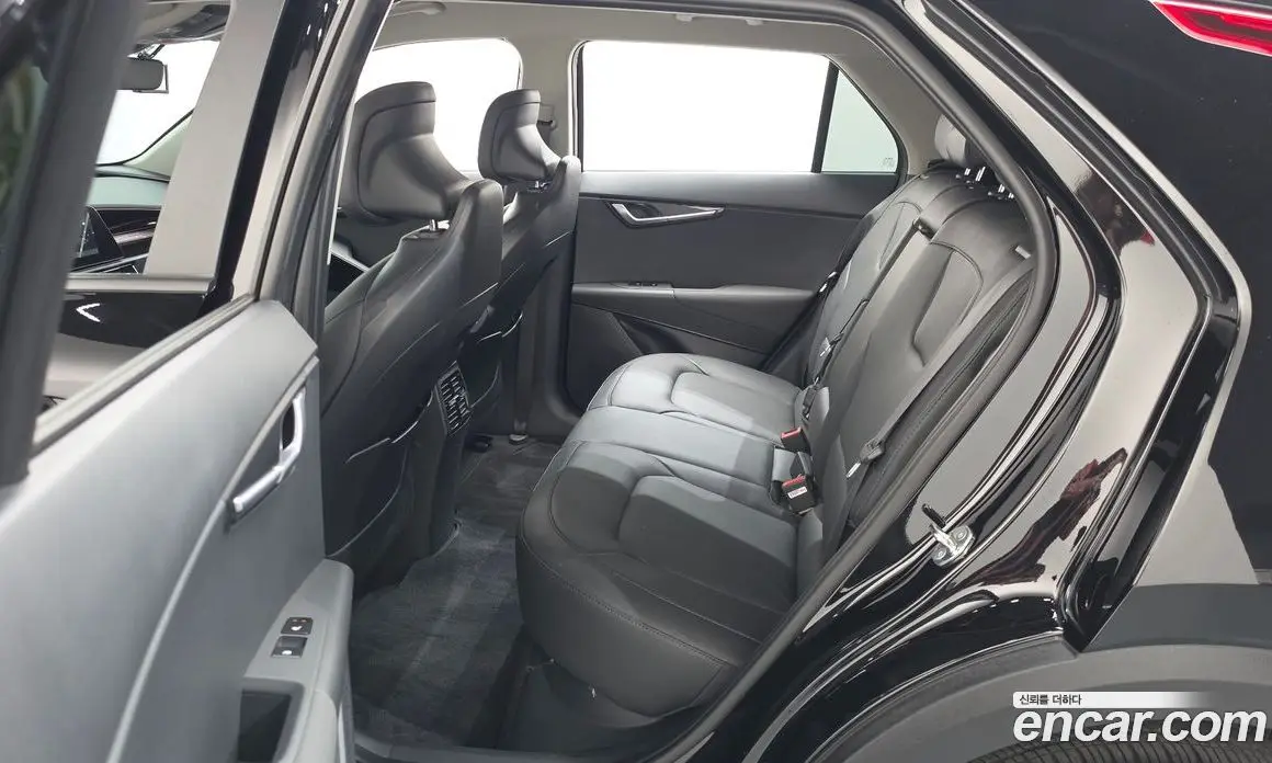 Kia Niro 2023 0.2 автомат (гидро), фото 17 Kia Niro 2023 0.2 автомат (гидро), фото 17
