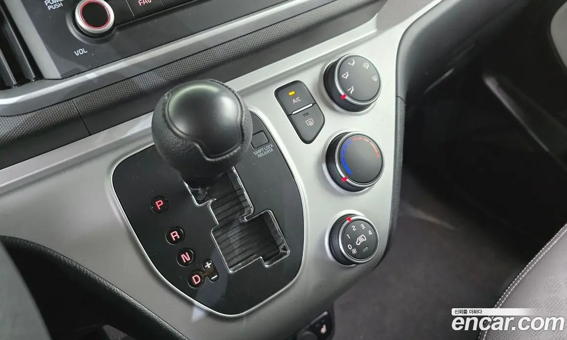 Kia Ray 2022 1.0 автомат (гидро), фото 12 Kia Ray 2022 1.0 автомат (гидро), фото 12