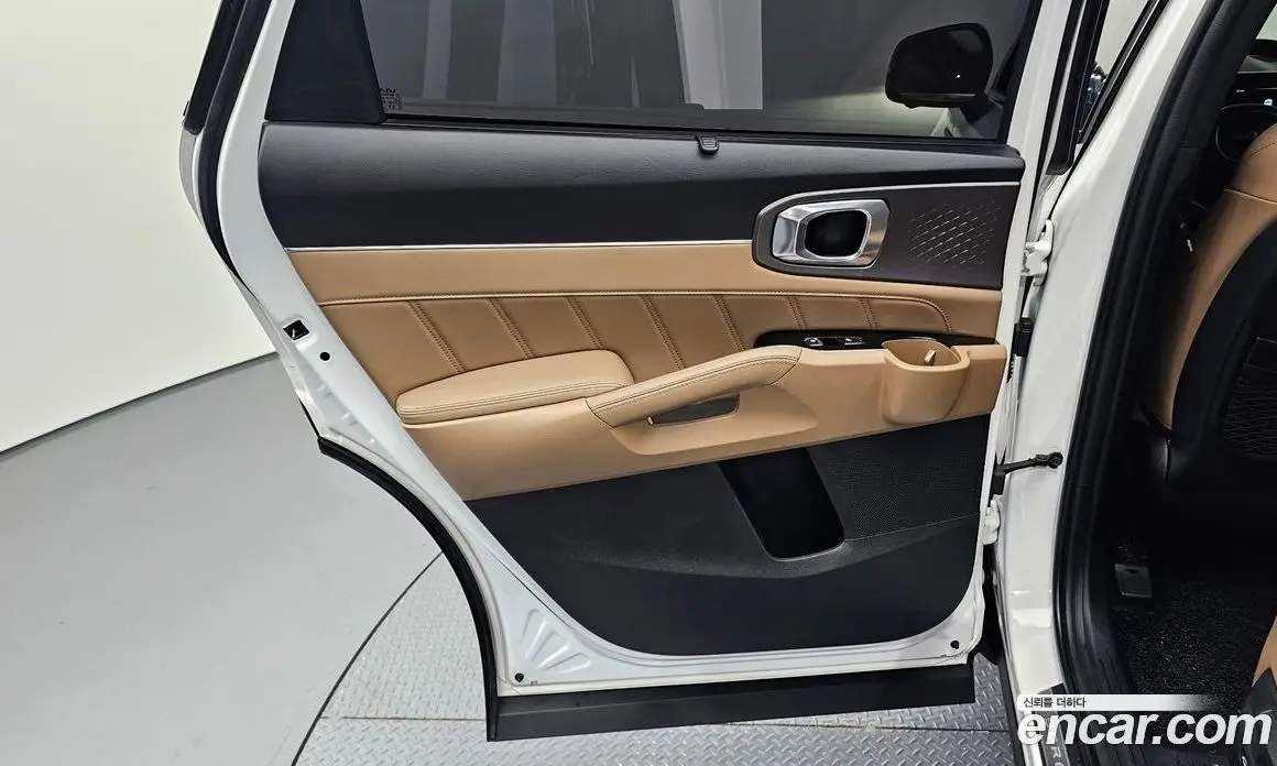 Kia Sorento 2023 2.5 автомат (гидро), фото 15