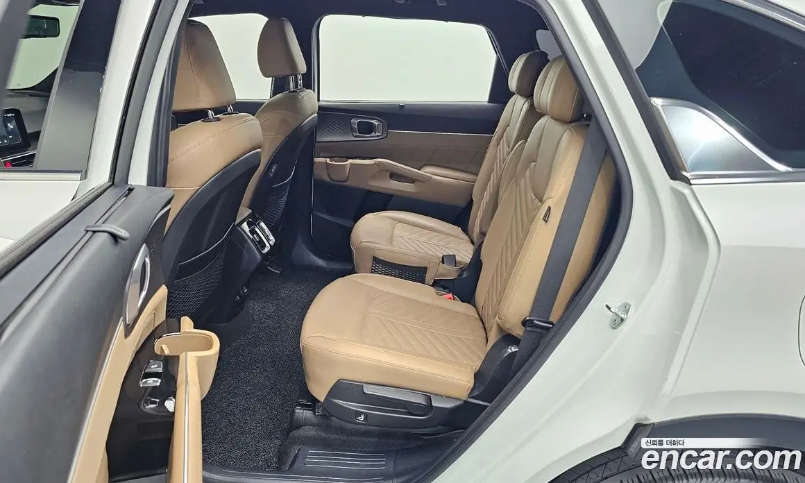 Kia Sorento 2023 2.5 автомат (гидро), фото 17