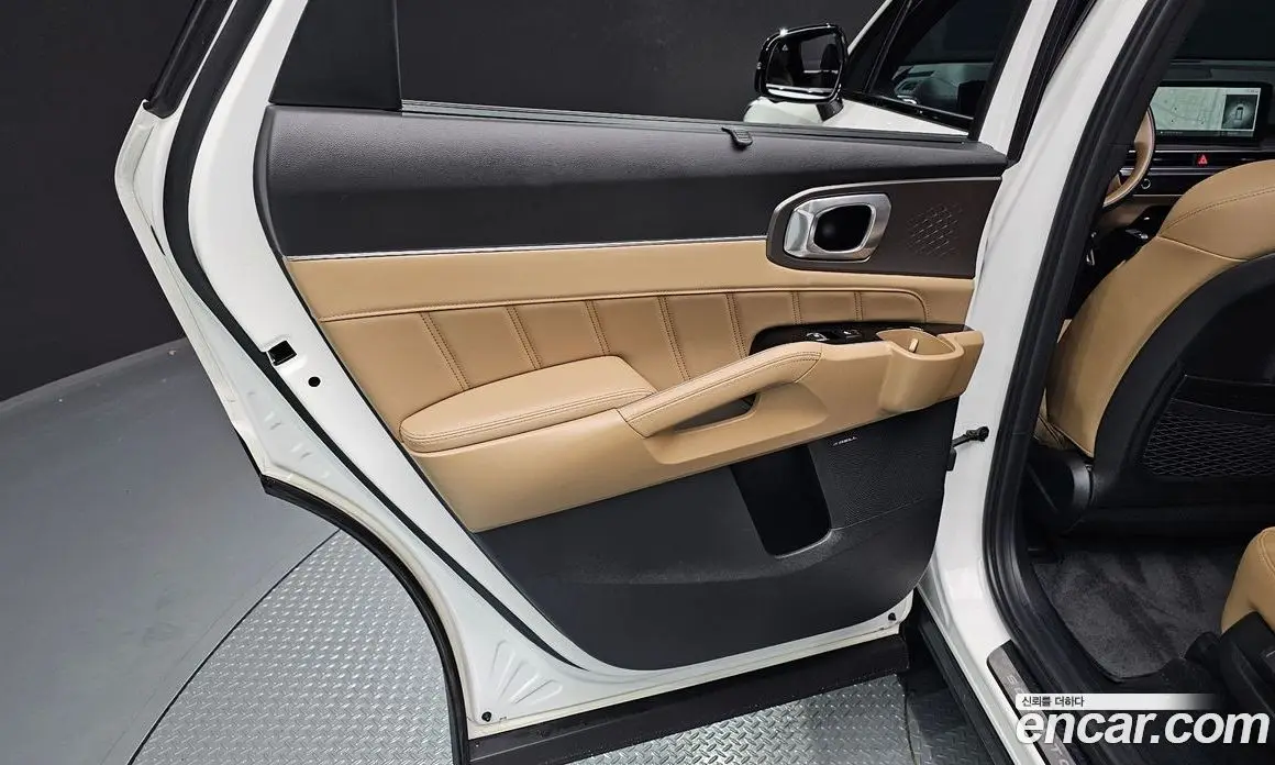 Kia Sorento 2024 1.6 автомат (гидро), фото 15 Kia Sorento 2024 1.6 автомат (гидро), фото 15