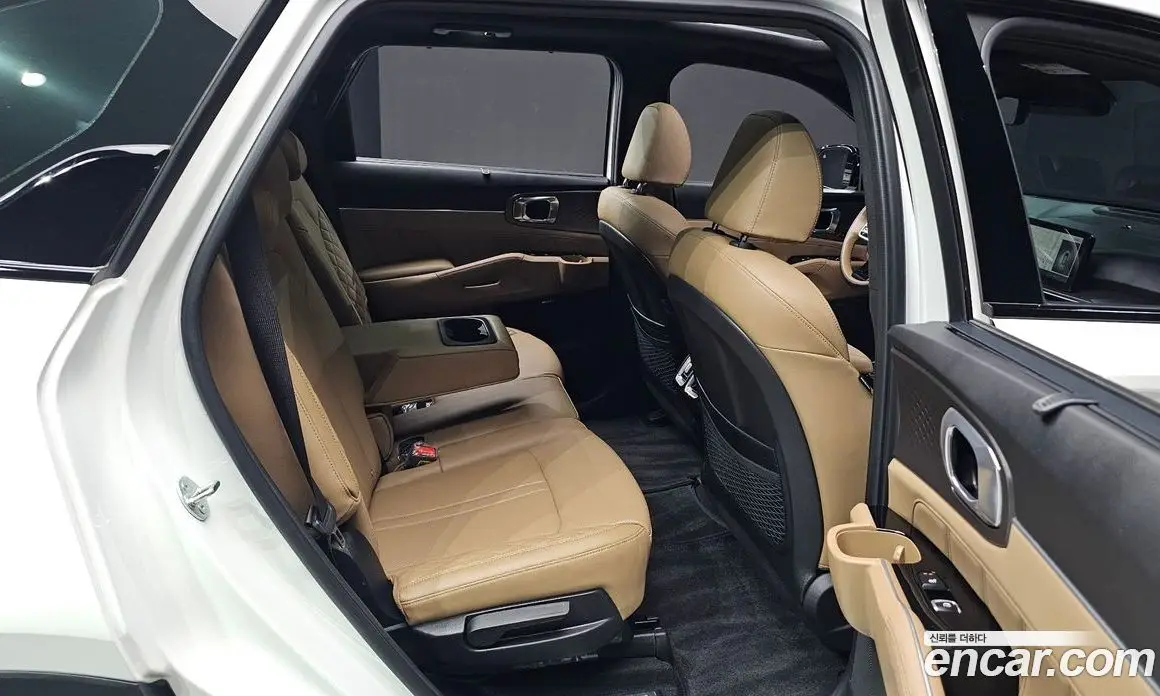 Kia Sorento 2024 1.6 автомат (гидро), фото 17 Kia Sorento 2024 1.6 автомат (гидро), фото 17