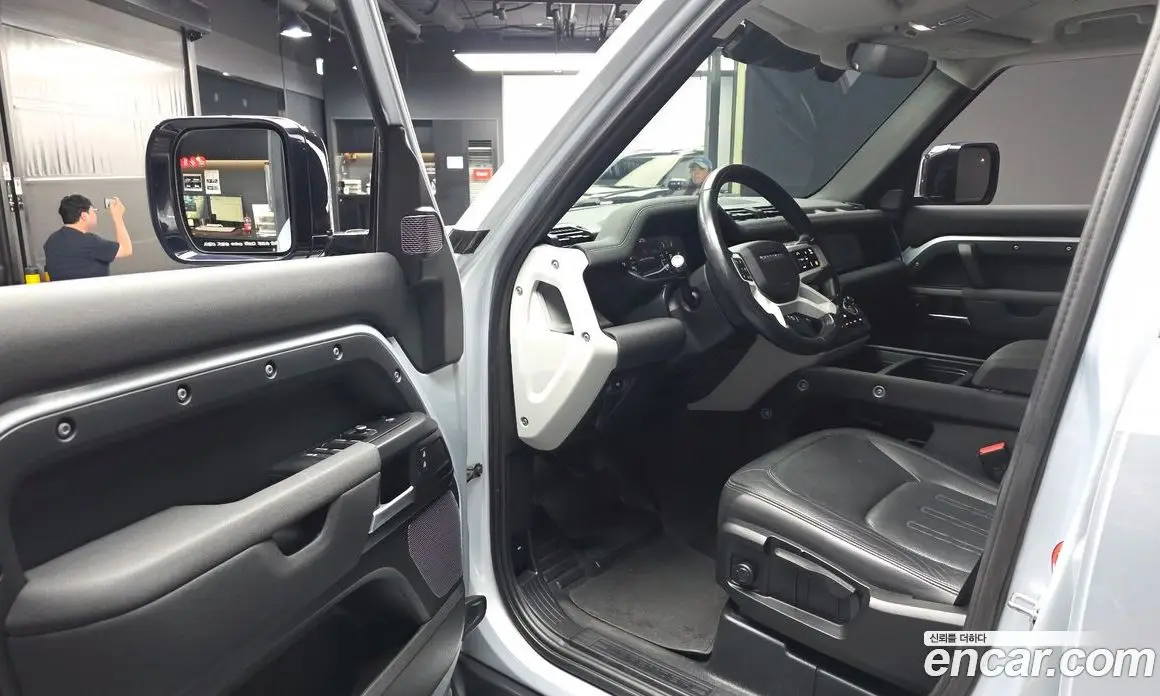 Land Rover Defender 2021 3.0 автомат (гидро), фото 13 Land Rover Defender 2021 3.0 автомат (гидро), фото 13
