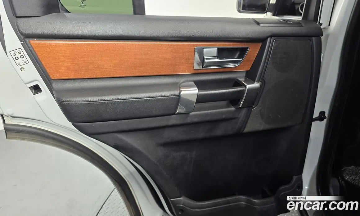 Land Rover Discovery 2013 3.0 автомат (гидро), фото 14 Land Rover Discovery 2013 3.0 автомат (гидро), фото 14
