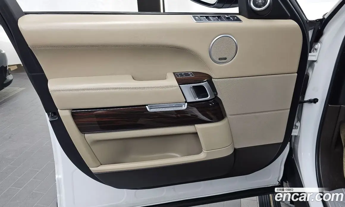 Land Rover Range Rover 2017 5.0 автомат (гидро), фото 14