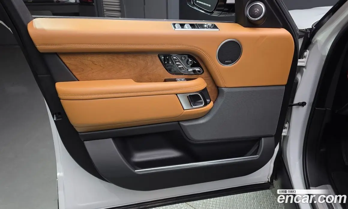 Land Rover Range Rover 2019 4.4 автомат (гидро), фото 13 Land Rover Range Rover 2019 4.4 автомат (гидро), фото 13