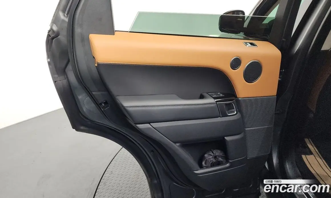 Land Rover Range Rover Sport 2019 3.0 автомат (гидро), фото 15