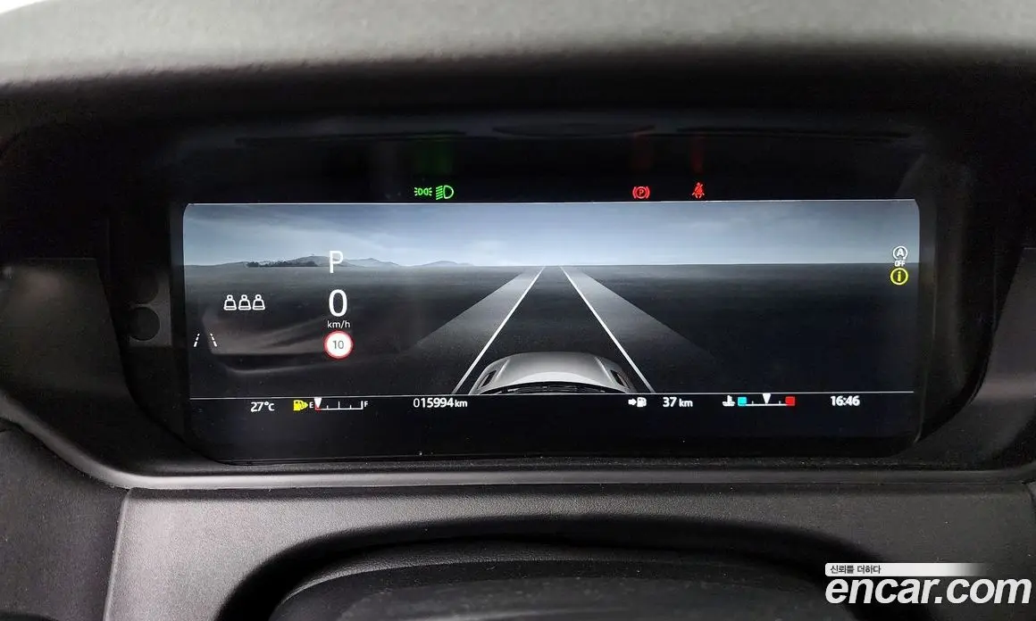 Land Rover Range Rover Velar 2025 2.0 автомат (гидро), фото 11