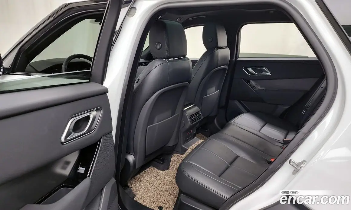 Land Rover Range Rover Velar 2025 2.0 автомат (гидро), фото 16