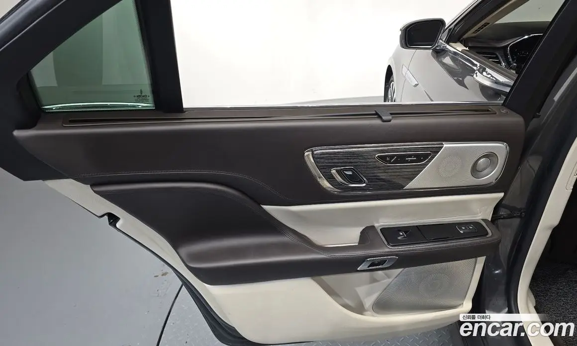 Lincoln Continental 2017 3.0 автомат (гидро), фото 15 Lincoln Continental 2017 3.0 автомат (гидро), фото 15