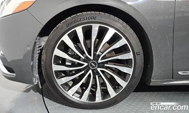 Lincoln Continental 2017 3.0 автомат (гидро), миниатюра 5 Lincoln Continental 2017 3.0 автомат (гидро), миниатюра 5