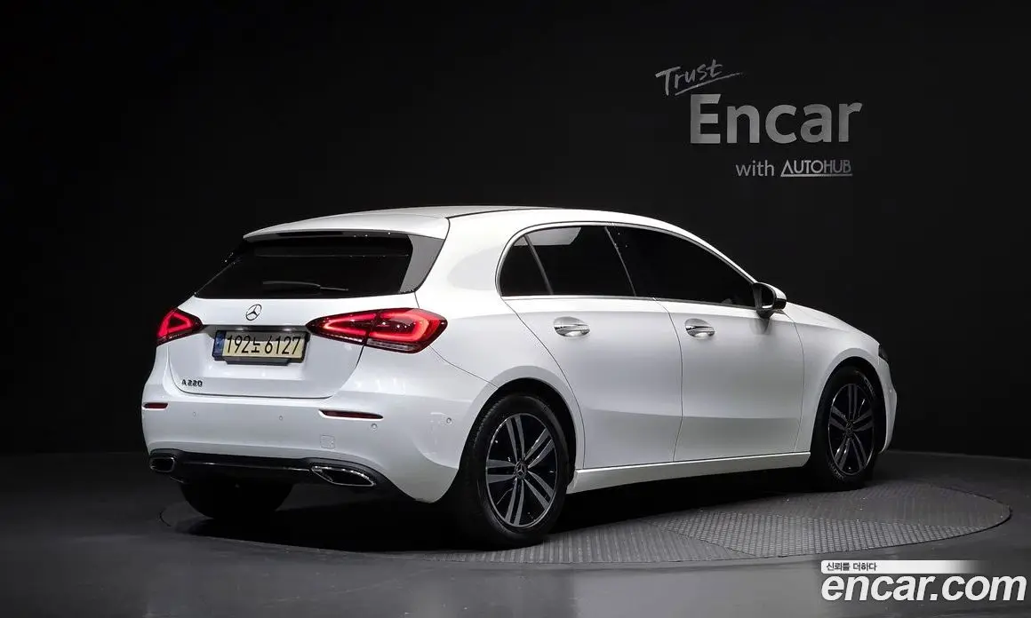 Mercedes-Benz A-Class 2021 2.0 автомат (гидро), фото 2 Mercedes-Benz A-Class 2021 2.0 автомат (гидро), фото 2