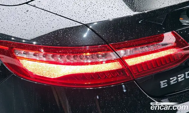 Mercedes-Benz E-Class 2018 1.9 автомат (гидро), миниатюра 8