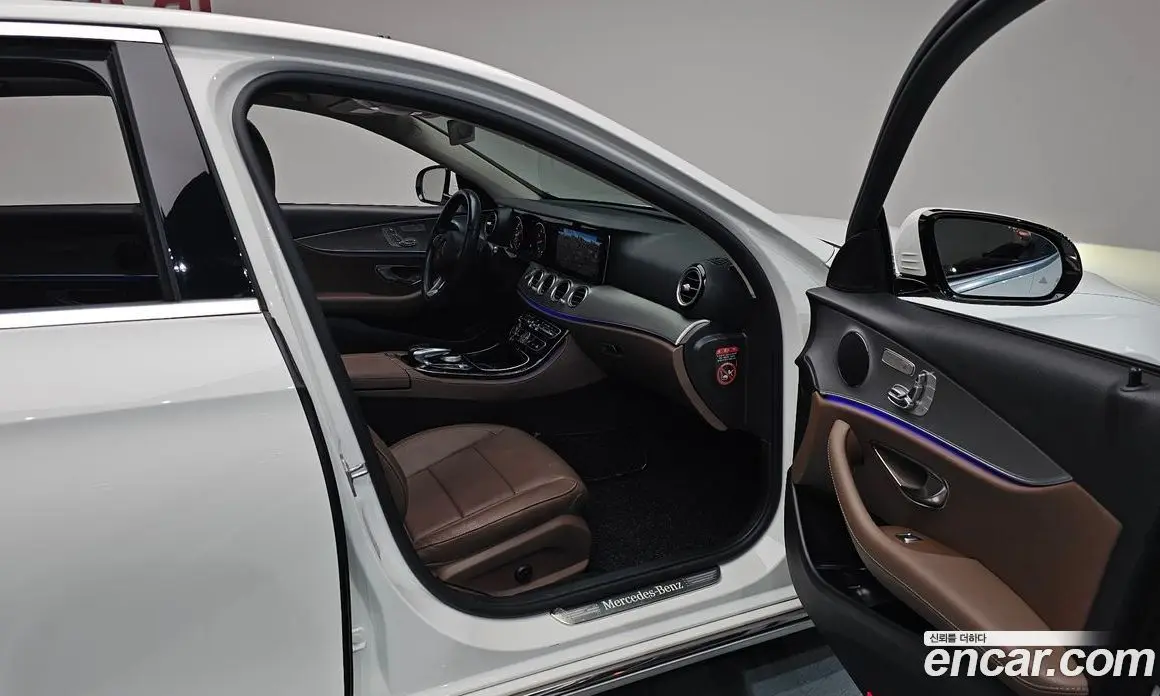 Mercedes-Benz E-Class 2018 2.0 автомат (гидро), фото 15 Mercedes-Benz E-Class 2018 2.0 автомат (гидро), фото 15