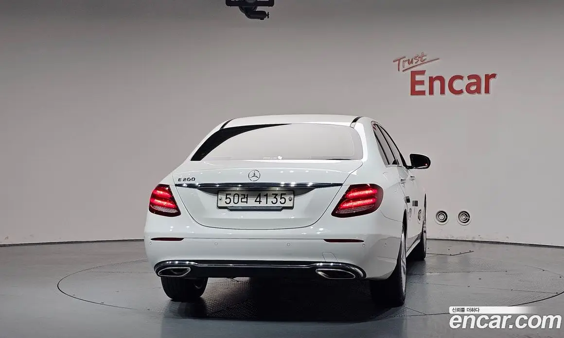 Mercedes-Benz E-Class 2018 2.0 автомат (гидро), фото 3 Mercedes-Benz E-Class 2018 2.0 автомат (гидро), фото 3
