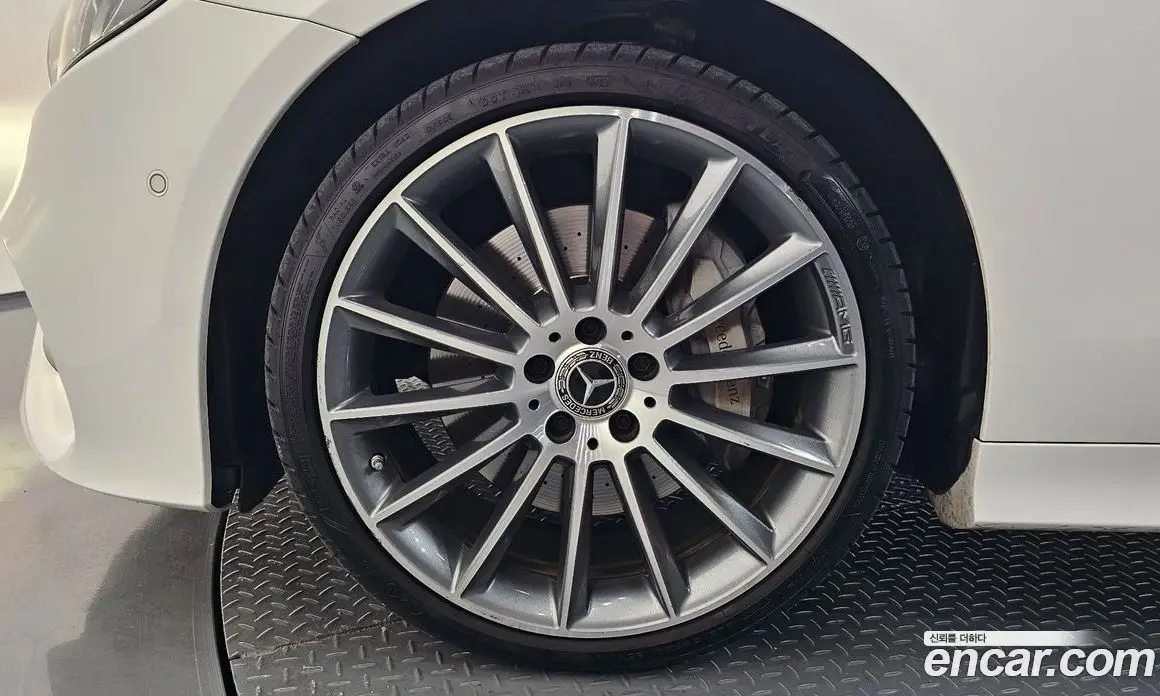 Mercedes-Benz E-Class 2018 3.0 автомат (гидро), фото 5 Mercedes-Benz E-Class 2018 3.0 автомат (гидро), фото 5