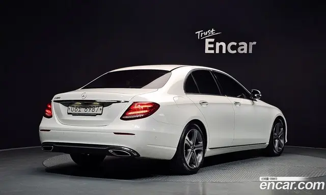 Mercedes-Benz E-Class 2019 2.0 автомат (гидро), миниатюра 2 Mercedes-Benz E-Class 2019 2.0 автомат (гидро), миниатюра 2