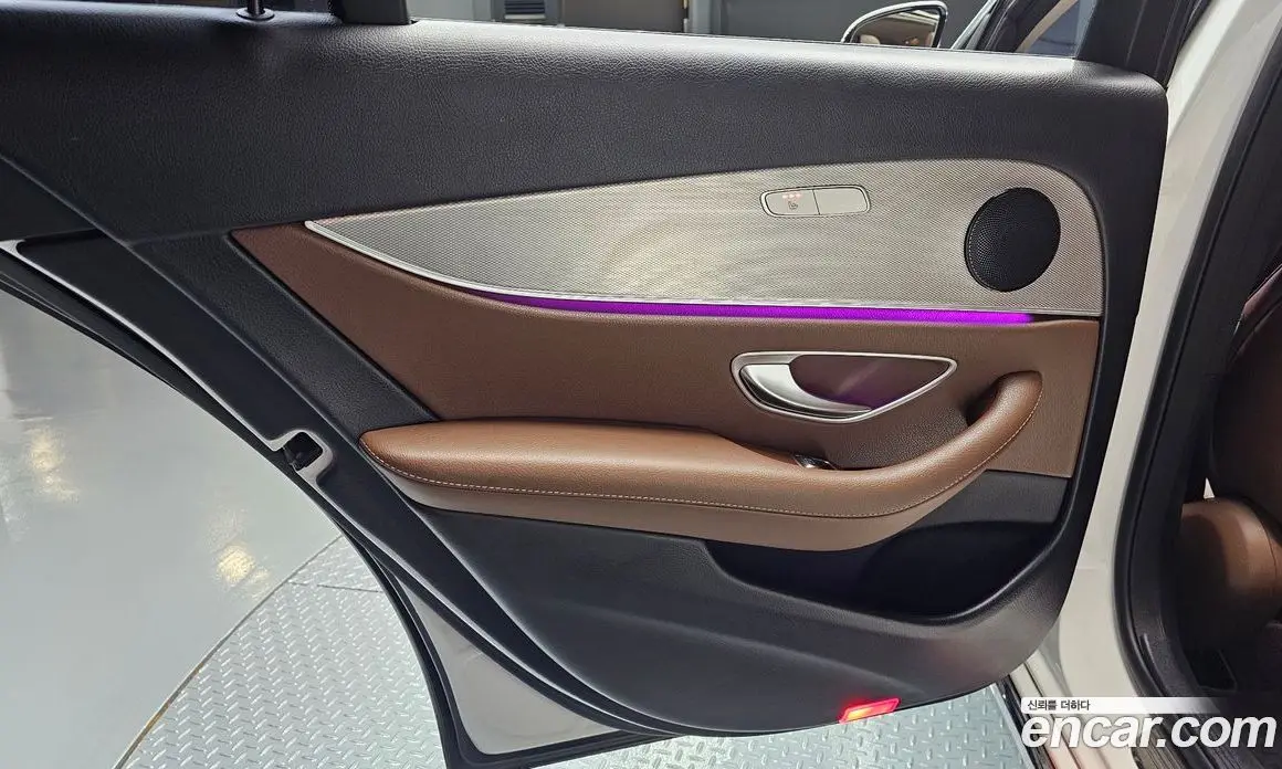 Mercedes-Benz E-Class 2019 2.0 автомат (гидро), фото 15 Mercedes-Benz E-Class 2019 2.0 автомат (гидро), фото 15