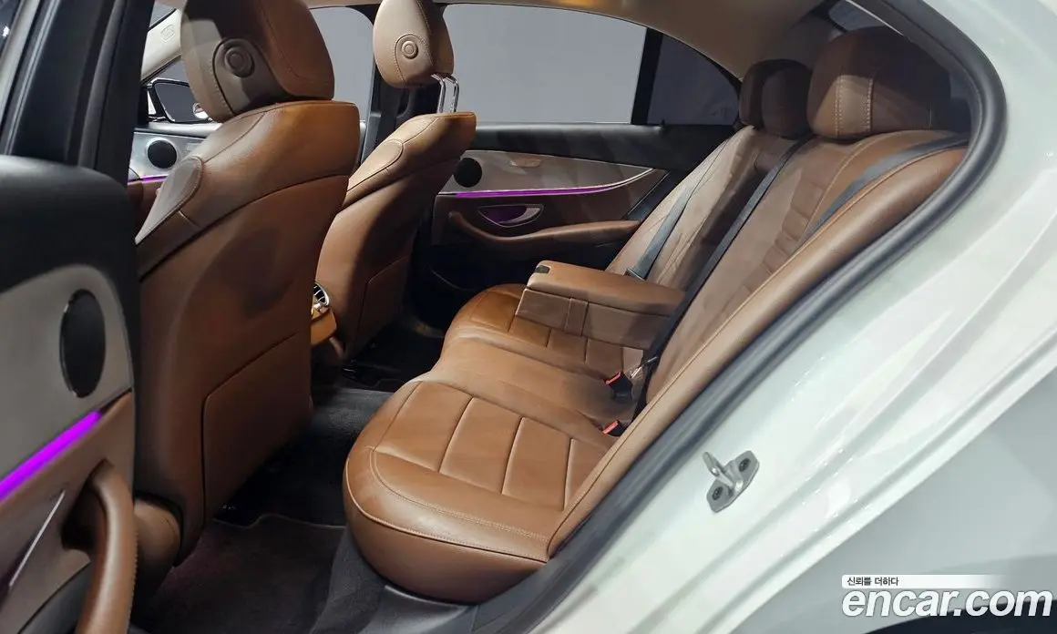 Mercedes-Benz E-Class 2019 2.0 автомат (гидро), фото 18 Mercedes-Benz E-Class 2019 2.0 автомат (гидро), фото 18