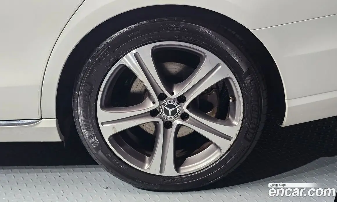 Mercedes-Benz E-Class 2019 2.0 автомат (гидро), фото 7 Mercedes-Benz E-Class 2019 2.0 автомат (гидро), фото 7