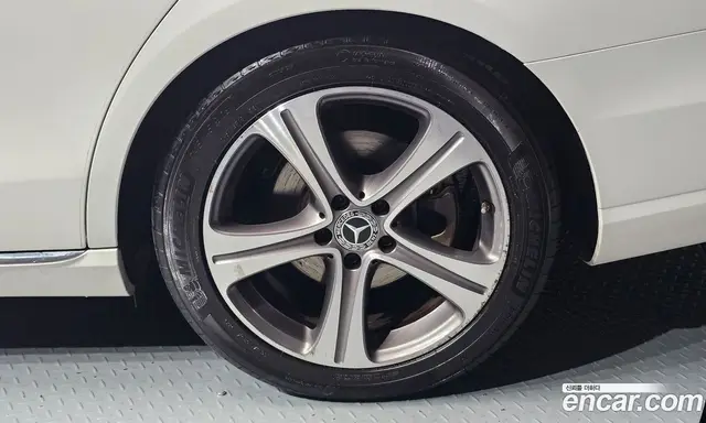 Mercedes-Benz E-Class 2019 2.0 автомат (гидро), миниатюра 7 Mercedes-Benz E-Class 2019 2.0 автомат (гидро), миниатюра 7