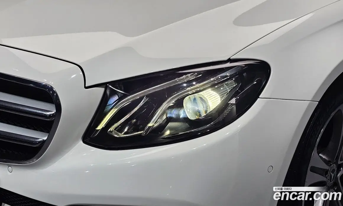 Mercedes-Benz E-Class 2019 2.0 автомат (гидро), фото 8 Mercedes-Benz E-Class 2019 2.0 автомат (гидро), фото 8