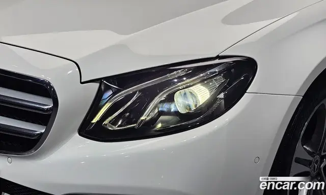Mercedes-Benz E-Class 2019 2.0 автомат (гидро), миниатюра 8 Mercedes-Benz E-Class 2019 2.0 автомат (гидро), миниатюра 8