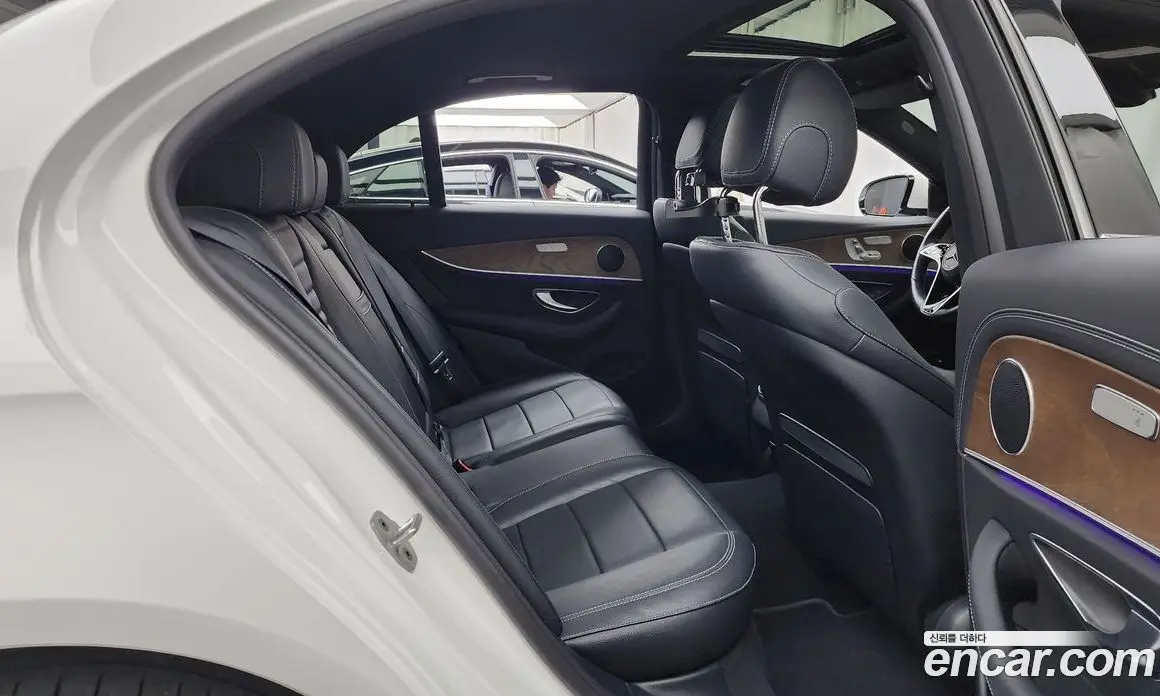 Mercedes-Benz E-Class 2021 2.0 автомат (гидро), фото 17 Mercedes-Benz E-Class 2021 2.0 автомат (гидро), фото 17